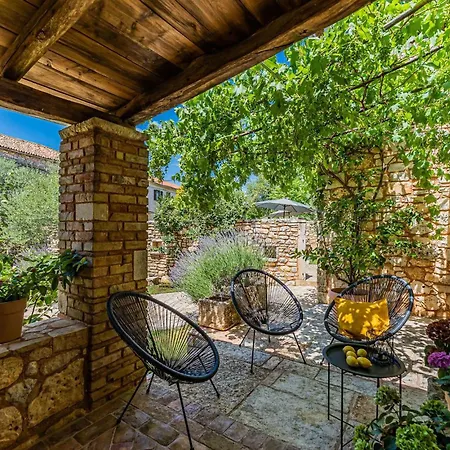 Holiday home Grandi *