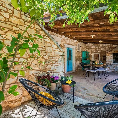 Grandi Holiday home *